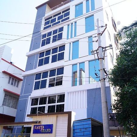 Apartamento Ramya Grand Visakhapatnam Exterior foto
