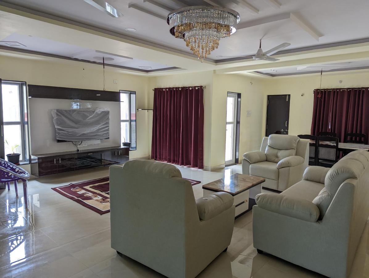 Apartamento Ramya Grand Visakhapatnam Exterior foto